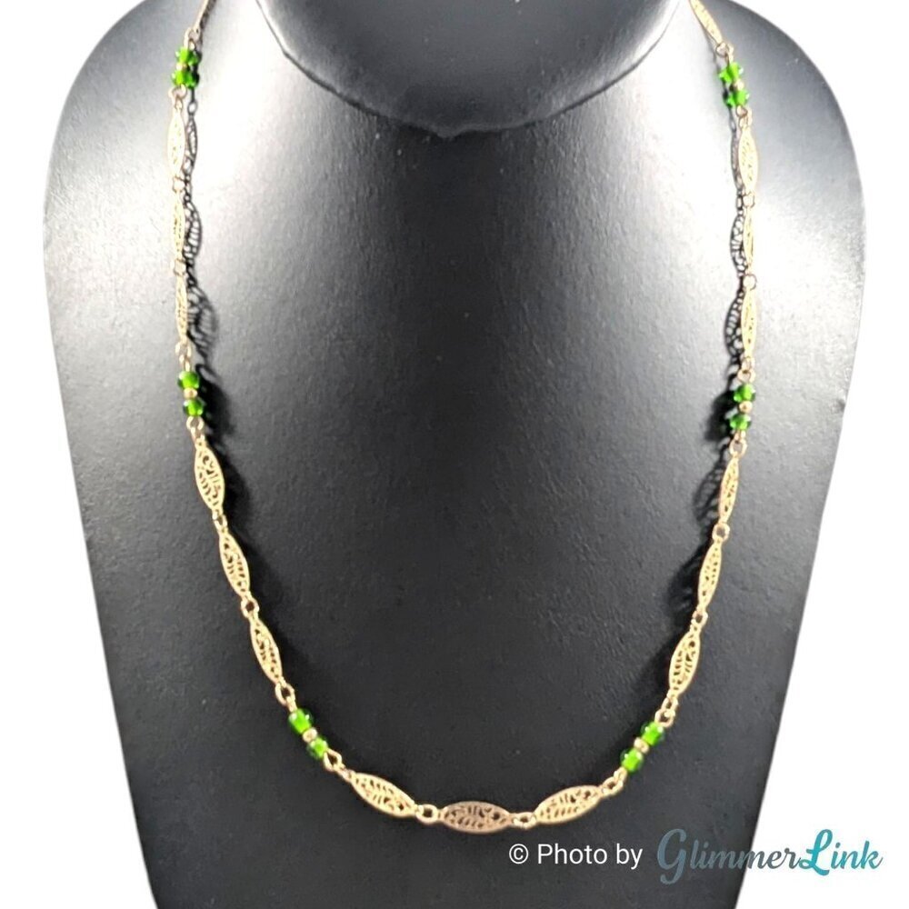 Vintage Filigree Oval Link Green Seed Bead Gold Tone Station Necklace - Picture 4 of 9